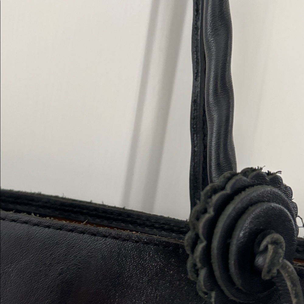 Sleek Black Leather Tote Bag black Patricia Nash with matching  wallet included - Picture 4 of 5